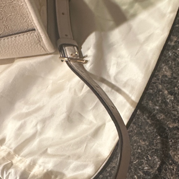 Coach Beige Canvas w/Cream Trim Signature Stripe Dempsey Carryall Tote - Picture 5 of 13